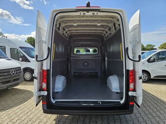 Volkswagen Crafter L3H2 6 miestne 2.0TDi/140hp - 2019 - 9