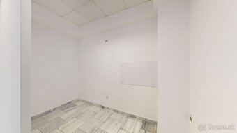 Obchodný priestor v centre Trnavy – ideálny pre vaše podnik - 9
