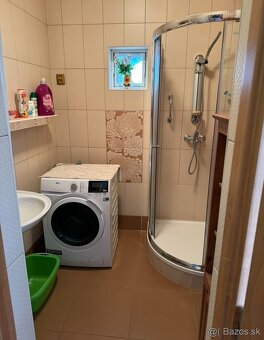 PREDÁME POZEMOK 1644m2 S RD V LAMAČI - 9