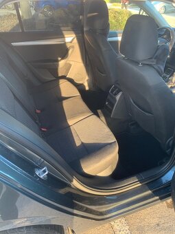 Škoda Octavia 3 1.6 TDI DSG - 9