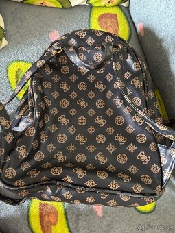 Batoh Guess Manhattan mocha - 9