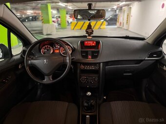 85600km. PEUGEOT 207 1.4 54kw kúp. v SR 1/2011 - 9