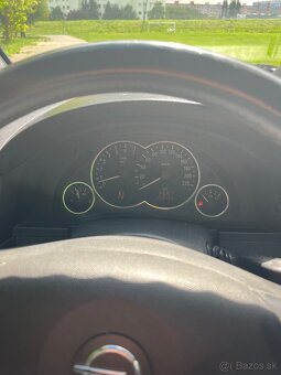 Opel Meriva 1.8 benzín Automat - 9