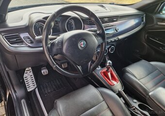 Alfa Romeo Giulietta 1.8 TBi Quadrifoglio Verde Top Stav - 9