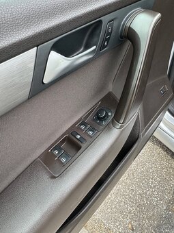 Volkswagen Passat 2.0 TDI - 9