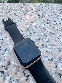 Apple Watch SE ( 2. generácia ) - veľmi dobrý stav - 9