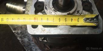 Dvojité hydraulické čerpadlo - 9