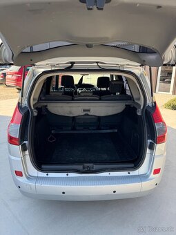 Predám Renault Scénic 1.9 DCi 96 Kw - 9