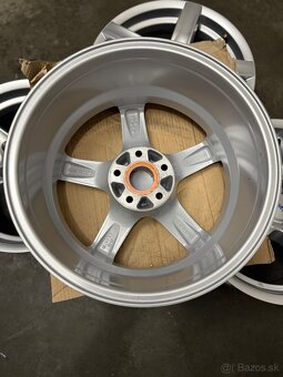 Hliníkové disky 5x112 R17 Alutec - Audi, VW, Škoda, Seat - 9