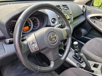 Toyota Rav4 2,2 D, 4x4, manuál, diesel, r.v. 2008, SUV - 9