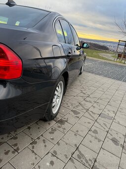BMW E90 320D - 9