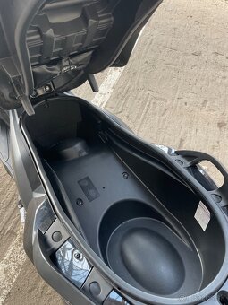 Yamaha xmax 125 2016 - 9