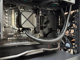Ryzen 7 7800X3D\32GB\RX 7900GRE\SSD\850W Zdroj - 9