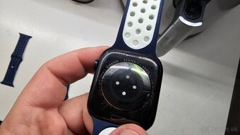 Apple Watch 7 black 45mm - čítaj popis, drobná chyba - 9