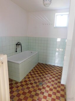 Na predaj 5iz. rodinný dom vo Velčiciach - 9