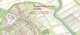V ČAKLOVE na predaj starší rodinný dom s veľkým pozemkom - 9