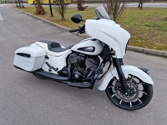 INDIAN CHIEFTAIN DARK HORSE 2019 4500 km - 9
