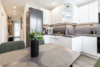 REZERVOVANÉ - Na predaj 3-izbový byt, 64 m2, kompletná rekon - 9