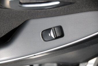 HYUNDAI i30 Family 1,6 MPi - 9
