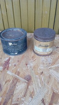 Staré plechovky od oleja... - 9