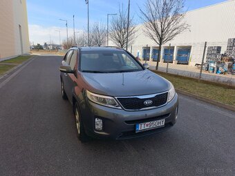 Kia Sorento 2.2 CRDI  4x4 automat 7 miestna verzia - 9
