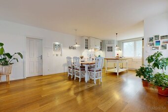 Nádherný rodinný dom v Malinove - 9