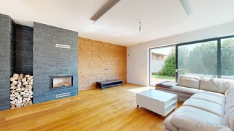 ŠTÝLOVÝ 5-IZBOVÝ RODINNÝ DOM S DVOJGARÁŽOU A BAZÉNOM - 9
