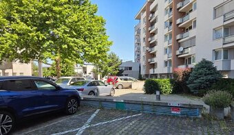 na prenájom - 2 izb byt s parkovacím miestom,Petržalka - 9