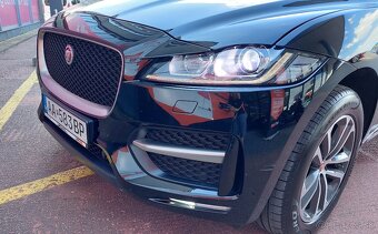 Jaguar F-Pace 2.0D I4 132kW AT8 AWD R-Sport - 9
