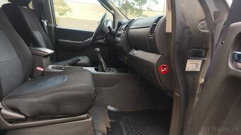 Nissan Navara 2.5 DCI , Slovenské auto , Hardtop - 9