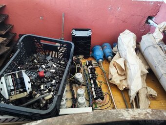 Rôzne Náhradné diely - 9