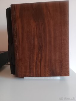 Regalové reproduktory - 9