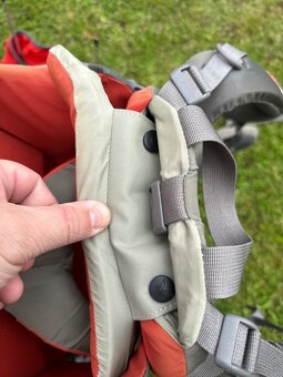 Detsky turisticky nosic MACPAC - 9