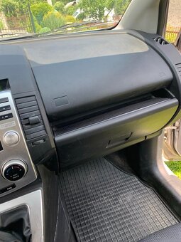 Mazda 5 1,8 - 85 kW benzín - 9