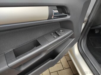 Opel Astra 1,6 benzín výborný stav - 9