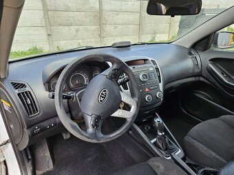Kia pro ceed 1.6 CRDI 16v - 9
