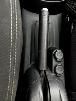 Peugeot 301 Facelift - 9