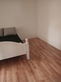 Rodinný dom - Lúčnica nad Žitavou - 9