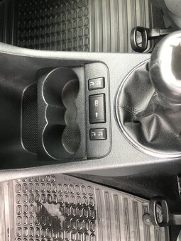 Škoda Roomster 1,2 tsi /63kW 2014,124000km kup.na Slovensku - 9