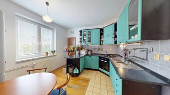 Nadštandardný veľký tehlový 4 izbový byt s GARÁŽOU, Dubnica  - 9