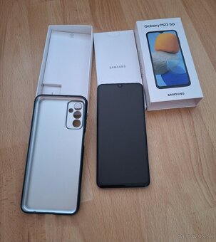 Samsung Galaxy - 9