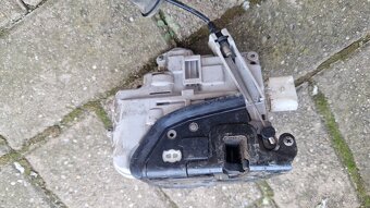 Predám lacno diely Audi A6 C6 - 9