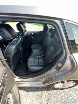 Mercedes Benz B200 - 9