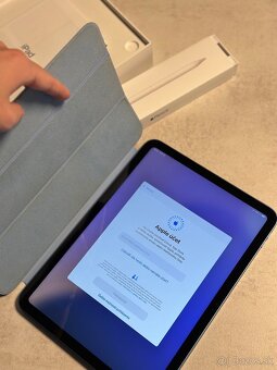iPad (10th Generation) Wi-Fi 64GB + Apple pencil - 9
