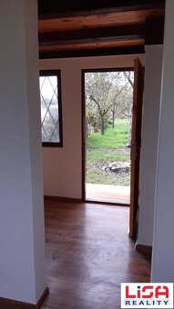 Hľadáte únik z ruchu mesta s vlastnením kúsku prírody priam - 9