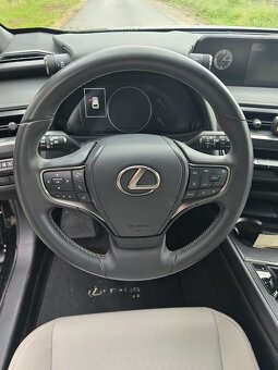 Lexus UX 250H 2.0 112kW Hybrid 2023 - 9