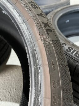 Gumy 225/40 R18 - 9