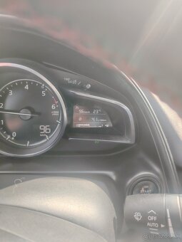 Voňavá Mazda CX3 Revolution 1,5D na predaj, iba 99 523km - 9