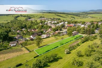 STAVEBNÝ POZEMOK,  OBEC CHMEĽOV,  2200 M2, VŠETKY IS - 9