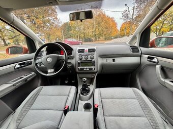 Volkswagen Touran 1.9 TDi 7 miestny - 9